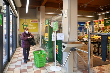 Genova, iniziativa sconti spesa anziani over 65