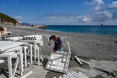 Genova, bagni San Nazaro in Corso Italia - preparazione apertura