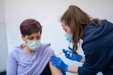 Genova, albergo dei poveri - inizia vaccinazione personale unive