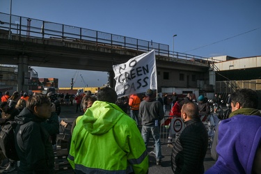 Green pass lavoro blocco varchi portuali Ge15102021-19