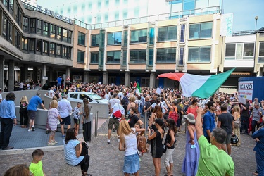 Genova, manifestazione no vax contro vaccinazione e green pass