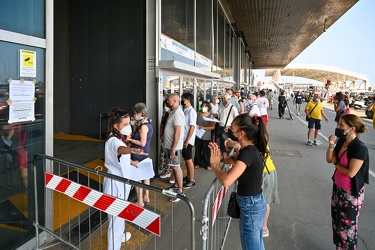 Genova, open day campagna vaccinale - hub in fiera