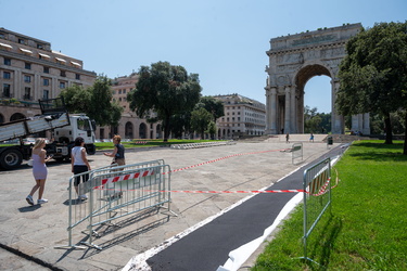 Genova, piazza della Vittoria - preparativi ocean race