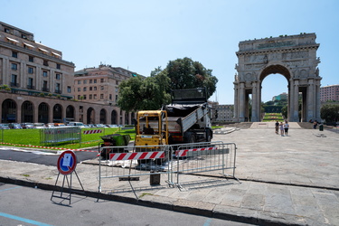 Genova, piazza della Vittoria - preparativi ocean race