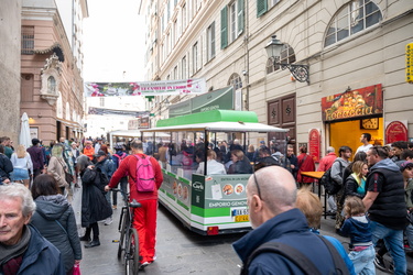 Genova, centro - turisti weekend di Paqua