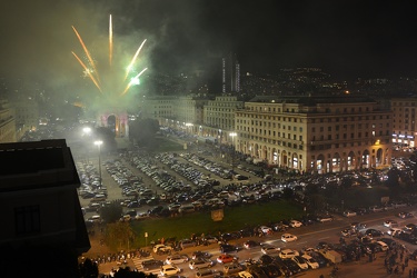 Genova - fuochi artificio di Natale in Piazza della Vittoria