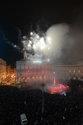 Genova, piazza de Ferrari - tradizionale spettacolo pirotecnico 
