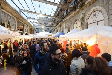 Genova - mercato ex di corso sardegna - apertura per natale