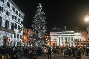 accensione luci albero De Ferrari 07122021-4762