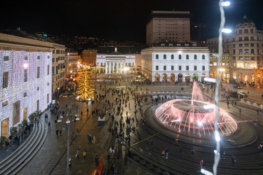 Genova, piazza De Ferrari - illuminazion e luminarie natale fest