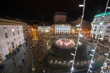 Genova, piazza De Ferrari - illuminazion e luminarie natale fest