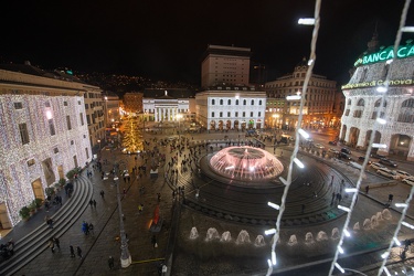 Genova, piazza De Ferrari - illuminazion e luminarie natale fest