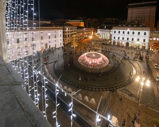 Genova, piazza De Ferrari - illuminazion e luminarie natale fest