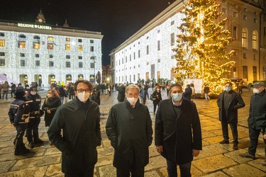 Genova, piazza De Ferrari - illuminazion e luminarie natale fest