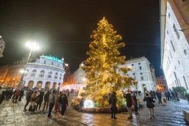 Genova, piazza De Ferrari - illuminazion e luminarie natale fest