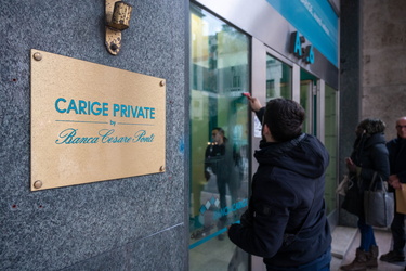 Genova, il giorno della transizione da Banca Carige a BPER