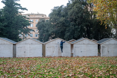 Genova, giardini. stazione Brignole - arriva il mercatino di Nat