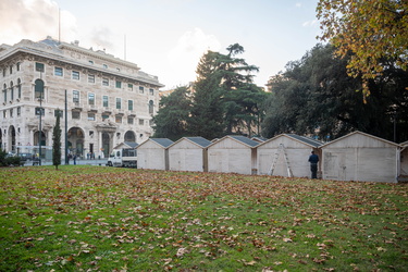 Genova, giardini. stazione Brignole - arriva il mercatino di Nat