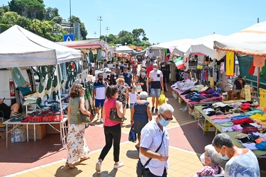 Genova, fiera di San Pietro quartiere foce