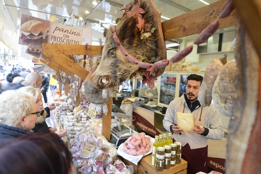 Genova, quartiere San Fruttuoso, Marassi - tradizionale fiera di