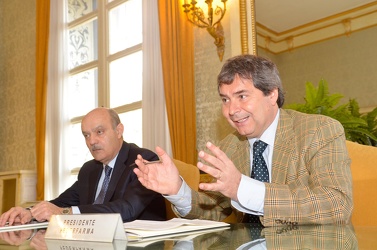 Genova - prefettura - firma accordo per videosorveglianza nelle 
