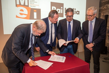 Genova, museo emigrazione italiana MEI - firma acccordo con RAI 