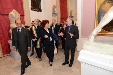 Genova,  Ministro Valeria Fedeli dell'istruzione firma accordo p