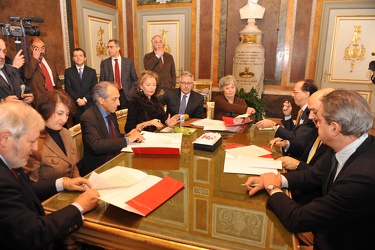 Genova - firma accordo database aree comune economiche