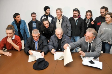 firma comune centri sociali Ge122011