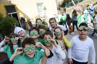 Genova, scuola Contubernio - flash mob bambini pesto