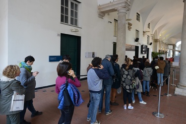 Genova - palazzo Ducale - coda attesa evento premiazione Salgado