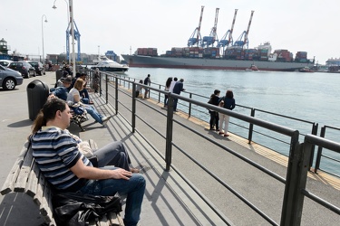 Genova - la giornata del 25 aprile in una citt√† affollata di tu