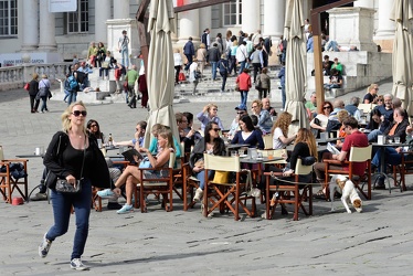 Genova - la giornata del 25 aprile in una citt√† affollata di tu