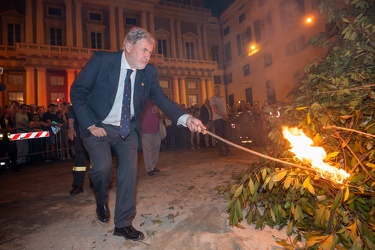 Genova, piazza Matteotti - il tradizionale falo di San Giovanni