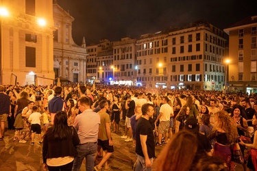 Genova, piazza Matteotti - il tradizionale falo di San Giovanni