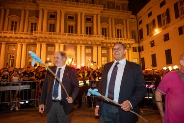 Genova, piazza Matteotti - il tradizionale falo di San Giovanni