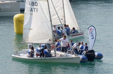 Genova - salone nautico 2013, edizione 53 - scuola di vela per b