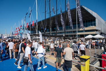 Genova, salone nautico 2023 - domenica di sole con molti visitat