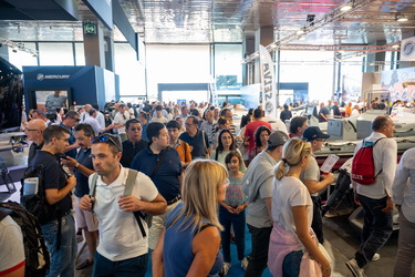 Genova, salone nautico 2023 - domenica di sole con molti visitat