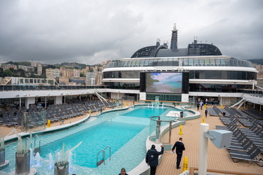 Genova, Ponte D'Oria - presentazione nave crociera MSC World Eur