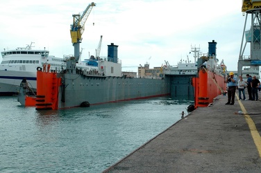 nave cargo Enterprise Dockwise