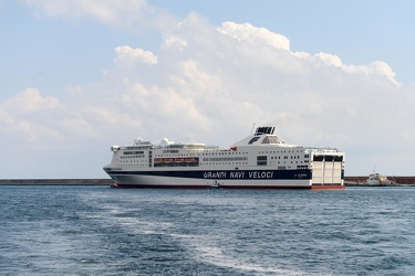 Genova, porto - presentata la nuova livrea con il nuovo logo di 