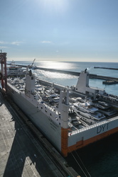 Nave porta yacht terminal Messina 04102022-17