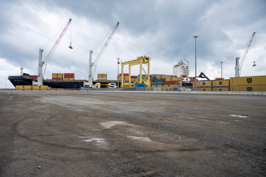 Genova, porto, calata Bettolo - inizio lavori terminal contenito