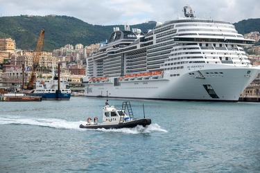 Genova, viaggio tra i cantieri aperti nel porto