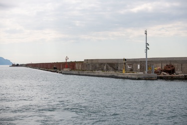 Genova, viaggio tra i cantieri aperti nel porto