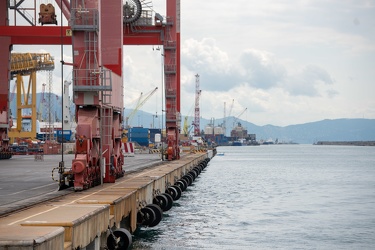 Genova, viaggio tra i cantieri aperti nel porto