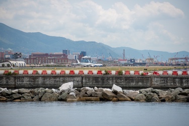 Genova, viaggio tra i cantieri aperti nel porto