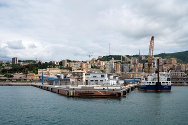 Genova, viaggio tra i cantieri aperti nel porto