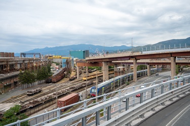 Genova, viaggio tra i cantieri aperti nel porto